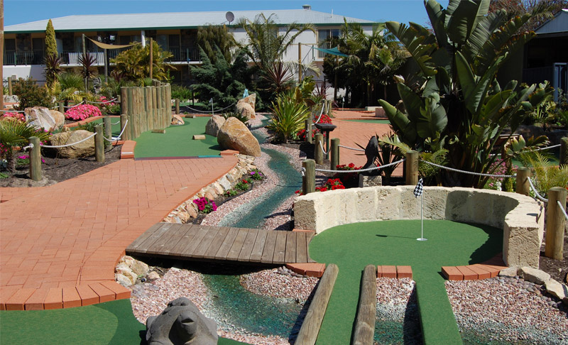 Oasis Supa Golf and Adventure Putt Mini Golf, Kids Fun